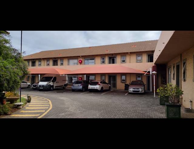 2 BEDROOM TOWNHOUSE FOR SALE IN SINOVILLE